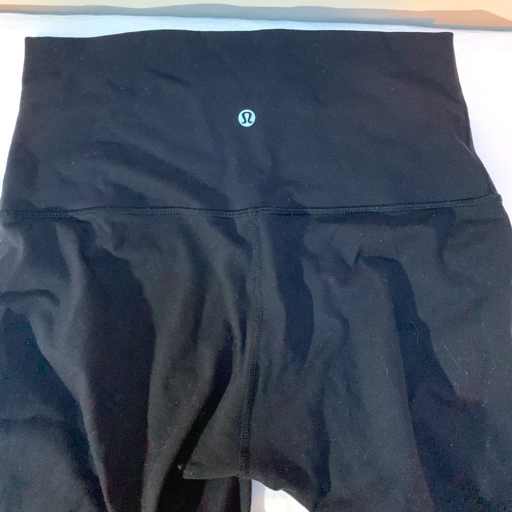 Lululemon wunder under high rise leggings - 28 inch inseam - black - size 8